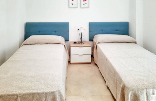 Merida Old Town Apartment | Homerez - Bright Apartment in Mérida with Parking & AC