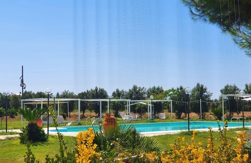 Lizzano House | Homerez - Bungalow 6 km away from the beach for 4 ppl. with shared pool