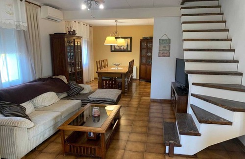 El Mas Isaac Ski Chalet | Homerez - Chalet for 10 ppl. with swimming-pool and terrace at Palau saverdera