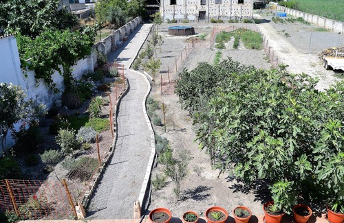 Fuente Vaqueros Apartment | Homerez - Charming Apartment in Fuente Vaqueros 100 m²