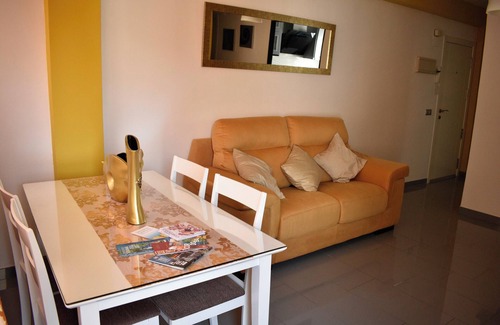 Distrito Noroeste Apartment | Homerez - Charming Apartment in Córdoba 76 m²