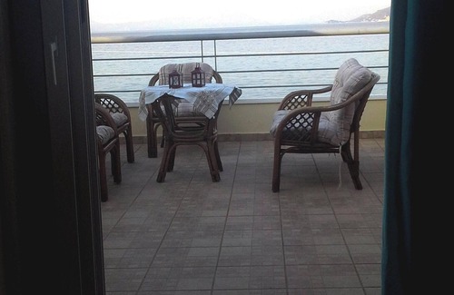 Velon Apartment | Homerez - Charming Apartment in Kiato + Sea View