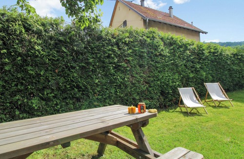 Stosswihr Ski Chalet | Homerez - Charming Chalet in Stosswihr with Mountain View + Balcony
