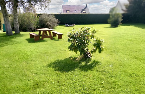 Ecrainville House | Homerez - Charming House in Écrainville, garden