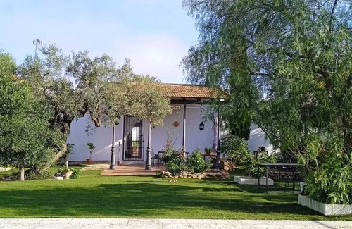 La Campana Villa | Homerez - Charming House in La Campana with Mountain View