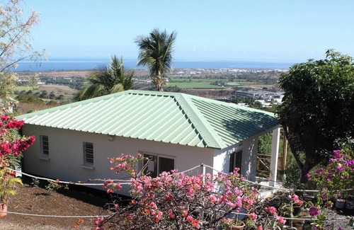 Saint-Paul House | Homerez - Charming House in Saint Paul with Sea View