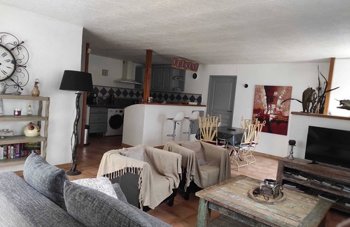 Maillane House | Homerez - Charming house in Maillane with a private pool