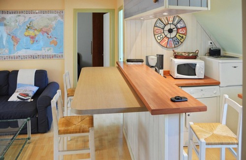 Plomelin Apartment | Homerez - Charming House in Plomelin with Garden