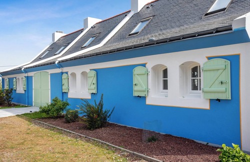 Bangor House | Homerez - Charming House in Bangor with Garden and Fireplace