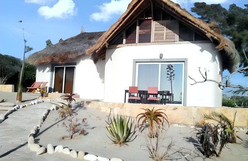 Anakao House | Homerez - Charming House in Anakao with Garden and Terrace