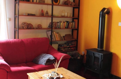Laghy House | Homerez - Charming House in Laghy with Garden View
