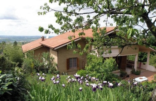 San Angelo House | Homerez - Charming House near Monteciccardo with Private Pool