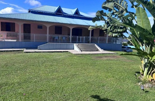 Lamentin Apartment | Homerez - Comfortable Apartment in Lamentin 60 m² with Garden