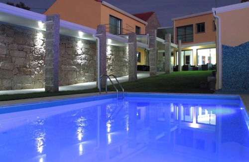Pinhel House | Homerez - Comfortable Bungalow Pinhel, shared pool