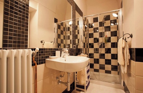 Piazza Apartment | Homerez - Comfortable studio in Piazza