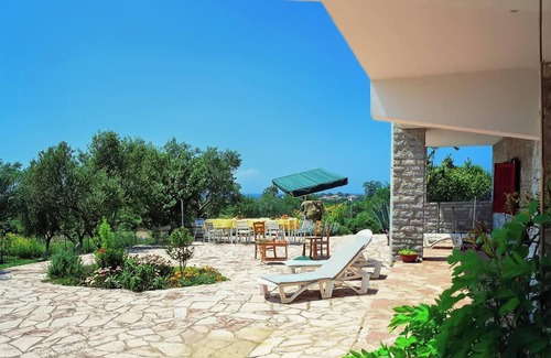 Skafidia Apartment | Homerez - Elegant Apartment in Agios Ilias, Sea View
