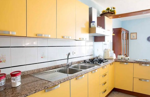 Posada Apartment | Homerez - Elegant Apartment in Posada, 100 m², Views