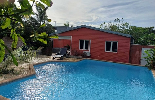 Bois d'Olives House | Homerez - Elegant House in Saint-Pierre with Private Pool