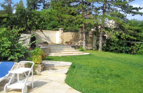 Cereste Villa | Homerez - Elegant Villa in Céreste with Private Pool and Jacuzzi
