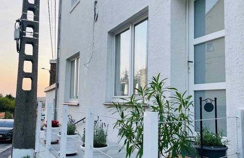 Roux Apartment | Homerez - Flat Charleroi - Private Parking