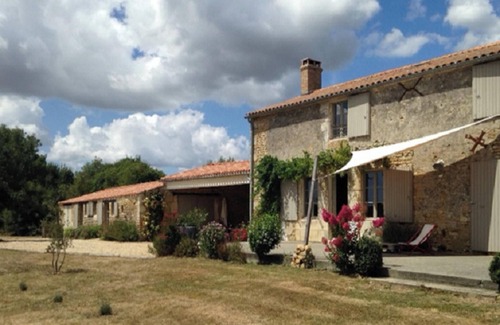 Saint-Cyr-en-Talmondais Villa | Homerez - Villa in Saint-Cyr-en-Talmondais