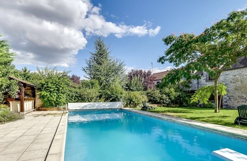 Saint-Germain-sur-Ecole House | Homerez - House for 3 ppl. with swimming-pool at Saint-Germain-sur-École