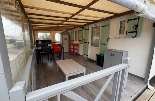 Saint-Pierre-d'Oleron House | Homerez - House in St-Pierre-d'Oleron with pool
