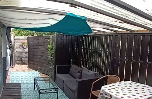 Andernos-les-Bains Ski Chalet | Homerez - House Andernos-les-Bains