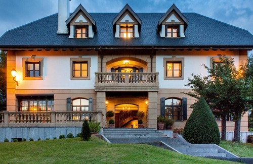 Oiartzun House | Homerez - House 10 km away from the beach for 8 ppl. with garden and terrace