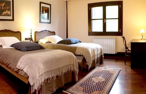 Oiartzun House | Homerez - House 10 km away from the beach for 10 ppl. with garden and terrace