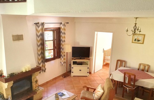 Camacha House | Homerez - House 12 km away from the beach for 5 ppl. with terrace at Camacha