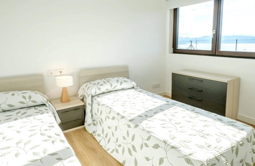 Outes House | Homerez - House 3 km away from the beach for 9 ppl. with swimming-pool at Outes