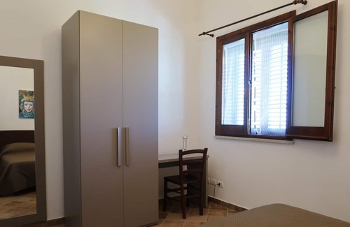 Paceco House | Homerez - House 3 km away from the beach for 5 ppl. with terrace at Paceco