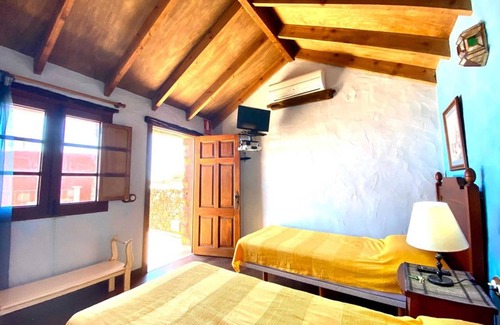 Isora House | Homerez - House 5 km away from the beach for 6 ppl. with terrace at Isora