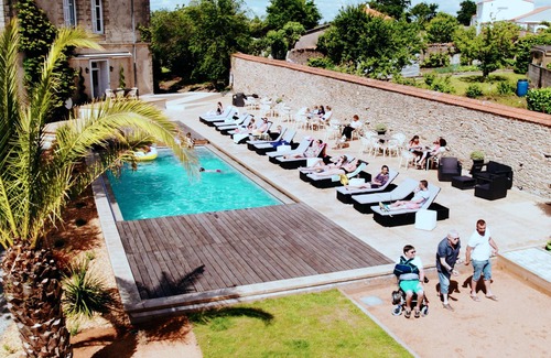 La Gaubretiere House | Homerez - House for 4 ppl. with jacuzzi, spa and garden at La Gaubretière