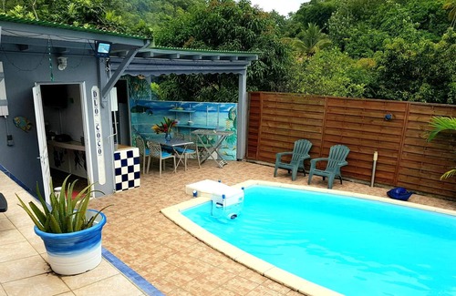 Point d'Or House | Homerez - House for 2 ppl. with swimming-pool, garden and terrace at Les Abymes