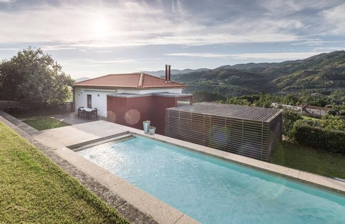 Vilar House | Homerez - House for 6 ppl. with swimming-pool, garden and terrace at Travassós