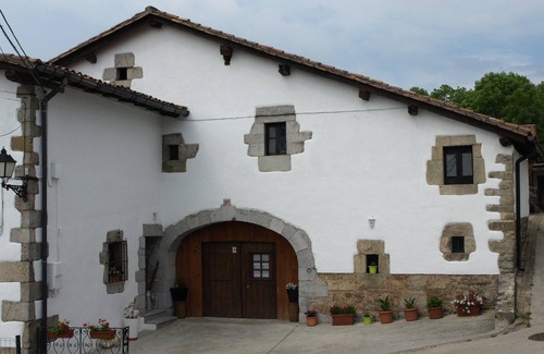 Baraibar House | Homerez - House in Baráibar, mountain view