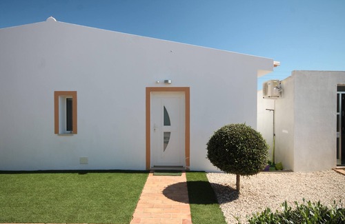 Faro House | Homerez - House in Faro w/Pool