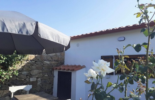 Salsas House | Homerez - House in Parada with mountain view