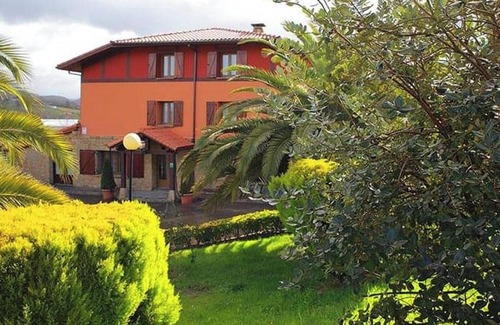 Gamiz-Fika House | Homerez - Large house in Gámiz-Fica with mountain view