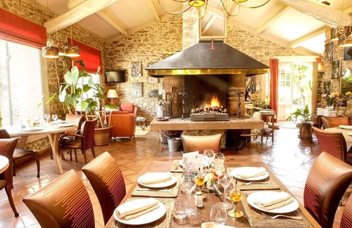 Forcalquier Apartment | Homerez last minute deal - Amazing studio with shared pool