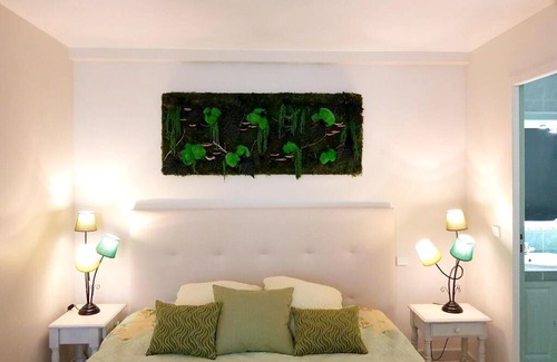 Forcalquier Apartment | Homerez last minute deal - Amazing studio with shared pool
