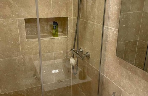 Malakoff Apartment | Homerez - Modern Studio in Malakoff