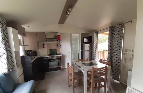 Saint-Julien-en-Born House | Homerez - Nice bungalow 5 km away from the beach for 6 ppl. with shared pool