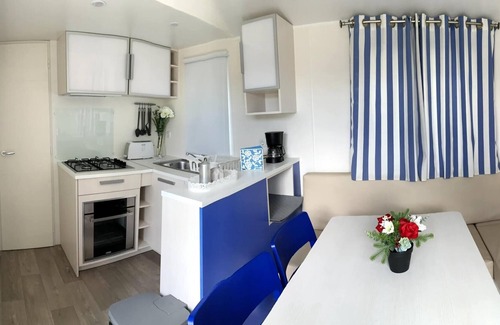 Mozelos House | Homerez - Nice bungalow for 4 ppl. with terrace at São Félix da Marinha