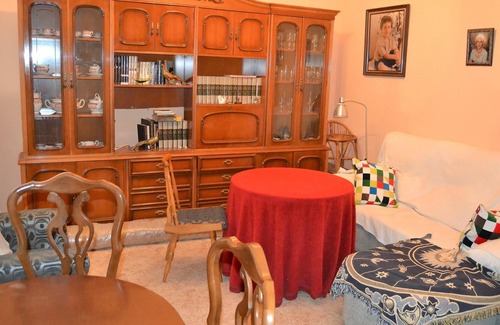 Fuente Vaqueros Apartment | Homerez - Nice appartement for 6 ppl. with terrace at Fuente Vaqueros