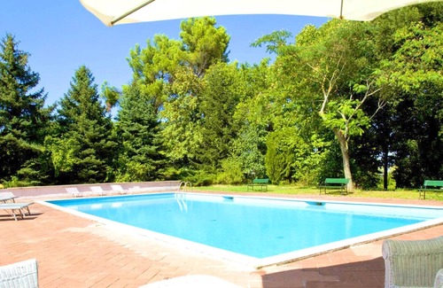 Fabriano Apartment | Homerez - Nice appartement for 5 ppl. with shared pool and garden at Fabriano