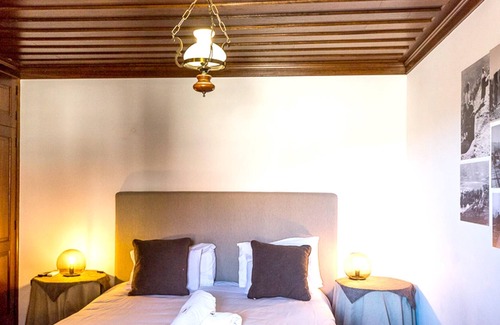 Queimada Apartment | Homerez - Nice appartement for 2 ppl. with shared pool and jacuzzi at Armamar
