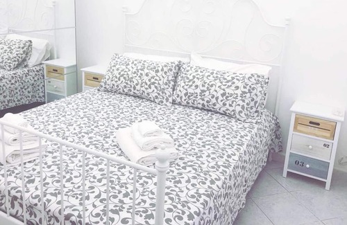 Secondigliano Apartment | Homerez - Nice appartement 10 km away from the beach for 4 ppl. at Napoli